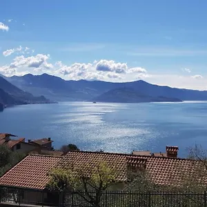 Renata , Riva di Solto Italia